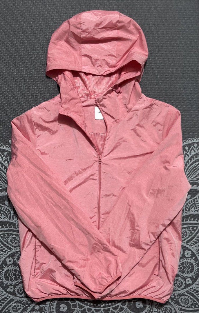 JEANSWEST Windbreaker Jacket (Category: Coats, Jackets and Outerwear) located in Manila. Submitted by dayclutter (Listing ID 1464732639, Image 2). Description: Dimes: armpit-armpit: 19” Length & sleeves: 23” .