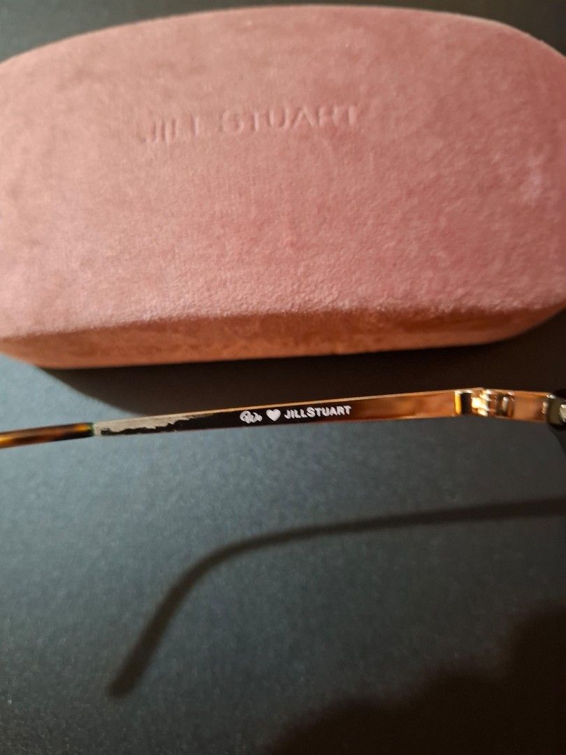 Jill Stuart Eyeglasses with Case (Category: Sunglasses & Eyewear) located in Muntinlupa City. Submitted by googoosh_collection (Listing ID 1464608458, Image 3). Description: - Authentic Jill Stuart eyeglasses - Stylish tortoiseshell pattern frames - Comes with original pink velvet case - Case features embossed 'Jill Stuart' logo - Model number: JSS60000 C02 -Replaceable lens eyeglasses MOD: Lalamove/Gogo express (Shipping fee shouldered by the bu