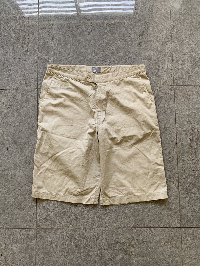 j.linderberg Walk Short (Category: Clothes Drying Rack) located in Bacolod City. Submitted by d_archives (Listing ID 1464745589, Image 1). Description: J.Linderberg Walk Short 34 Waist 21 Length 12 Hem Like New No Issue.
