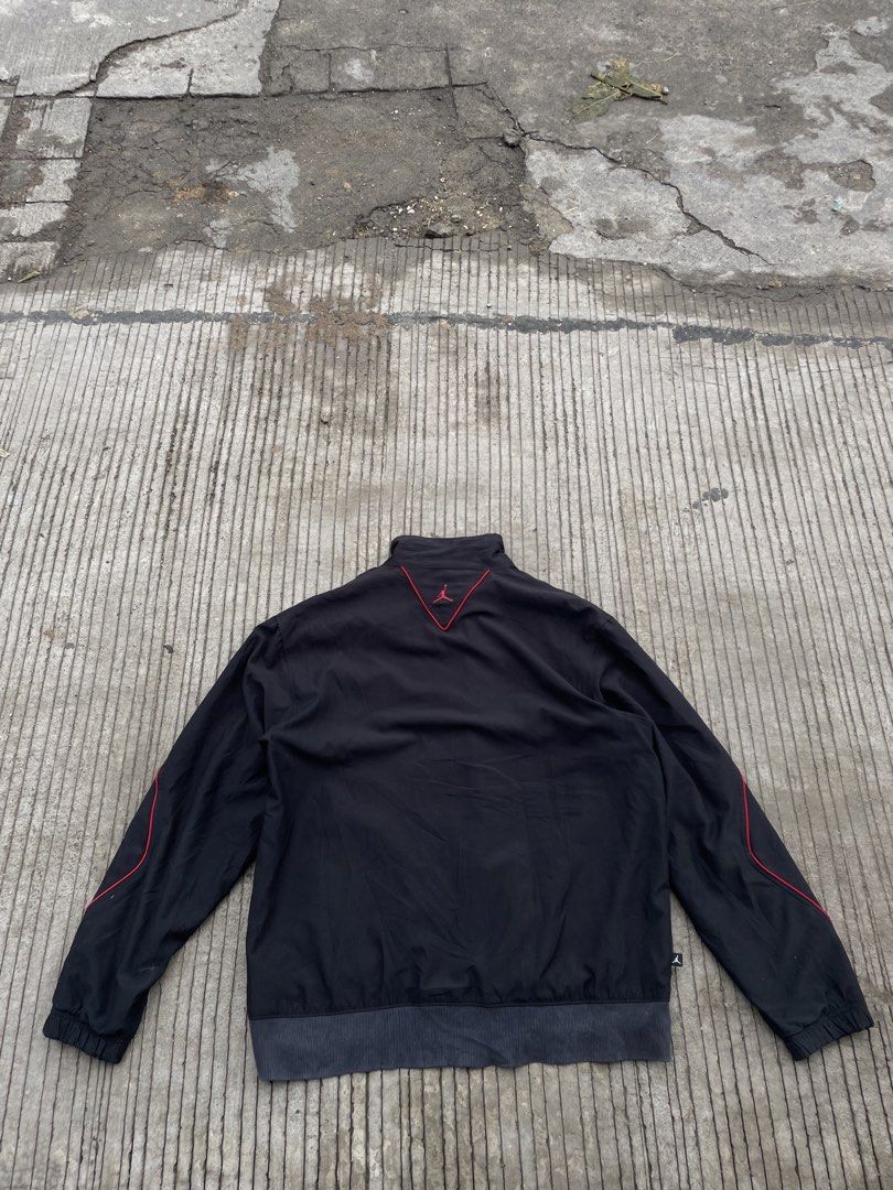 Jordan (Category: Coats, Jackets and Outerwear) located in Bula. Submitted by grindstogolds (Listing ID 1464625605, Image 2). Description: Jordan Large 25x28 Excellent .