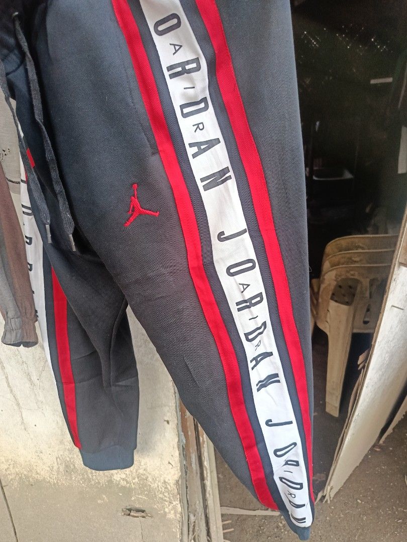 Jordan (Category: Joggers) located in Alabat. Submitted by hanmichael20810 (Listing ID 1464703594, Image 3). Description: #PTPA FOR SALE.!! BAKA MAY LOOKING SIZE XL GOOD AS NEW CONDITIONS COLOR RATE 9.8/10 400 ONLY.