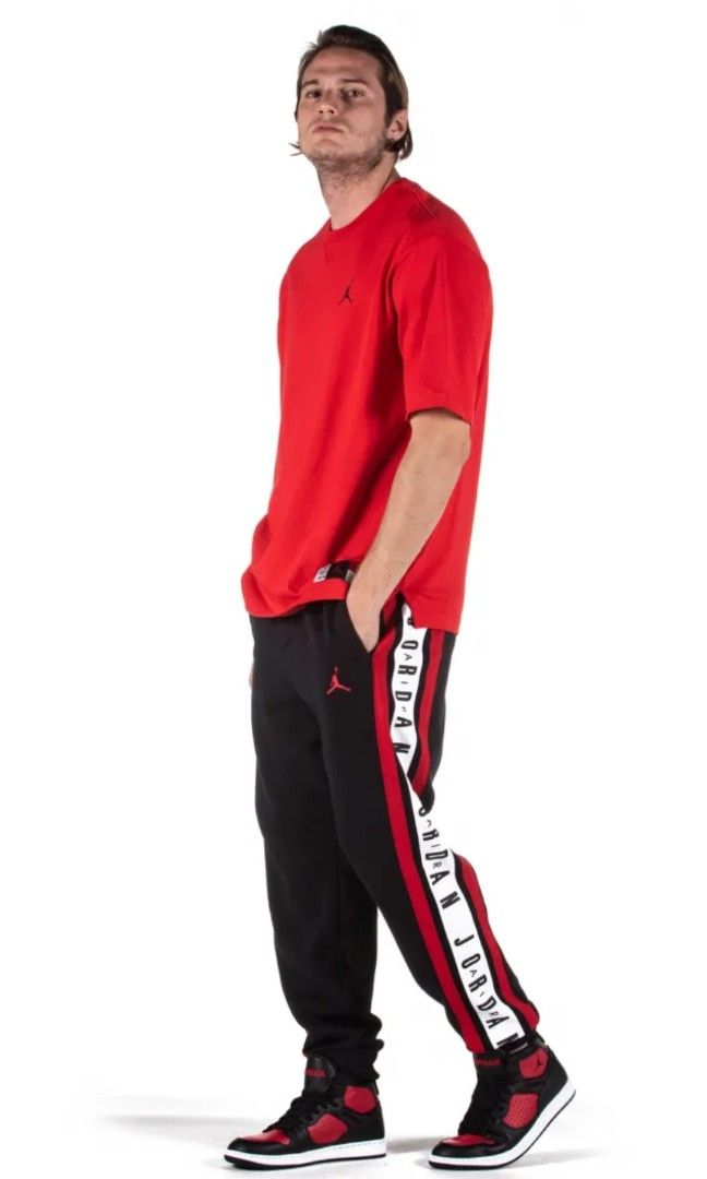 Jordan (Category: Joggers) located in Alabat. Submitted by hanmichael20810 (Listing ID 1464703594, Image 1). Description: #PTPA FOR SALE.!! BAKA MAY LOOKING SIZE XL GOOD AS NEW CONDITIONS COLOR RATE 9.8/10 400 ONLY.
