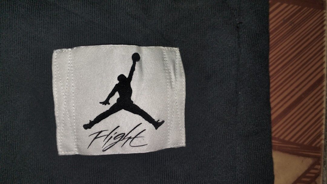 Jordan essentials jogger pants (Category: Joggers) located in Bulacan. Submitted by ryldeal030912 (Listing ID 1464698730, Image 3). Description: excellent condition medium 30-32" waistline 39" lenght.