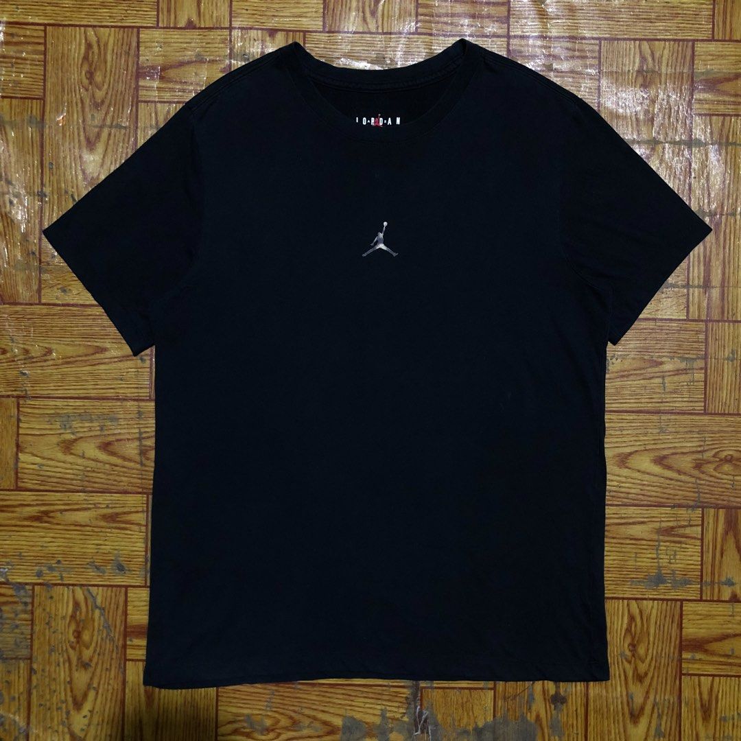 Jordan Graphic tee (Category: Tshirts & Polo Shirts ) located in Dasmarinas. Submitted by cornyxmessy (Listing ID 1464587612, Image 2). Description: width - 22 length - 30.