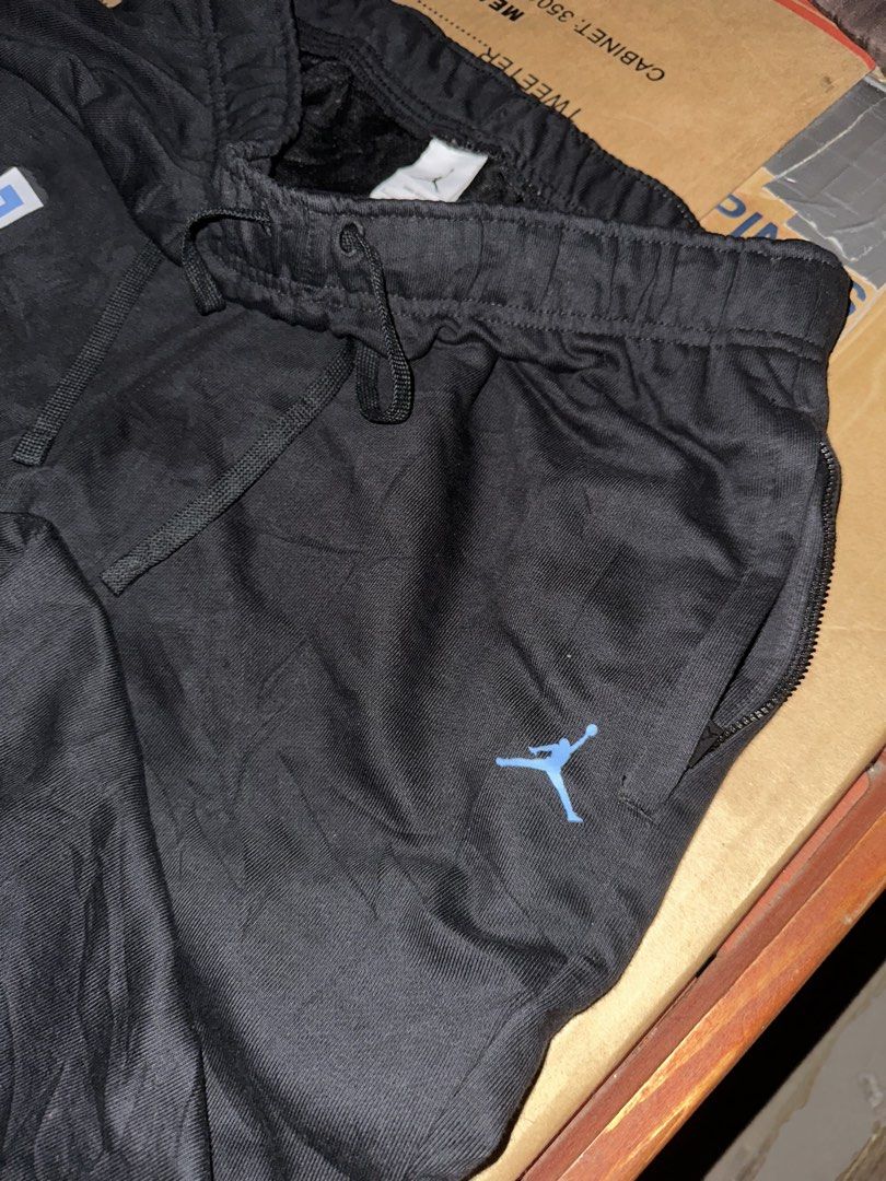 Jordan jogger (Category: Joggers) located in Quezon City. Submitted by eyjmariano11 (Listing ID 1464724426, Image 2). Description: For sale… Jordan jogger script Size large on tag 33-36 waistline 39 length 9.5/10 condition Need wash Php 1200+sf.