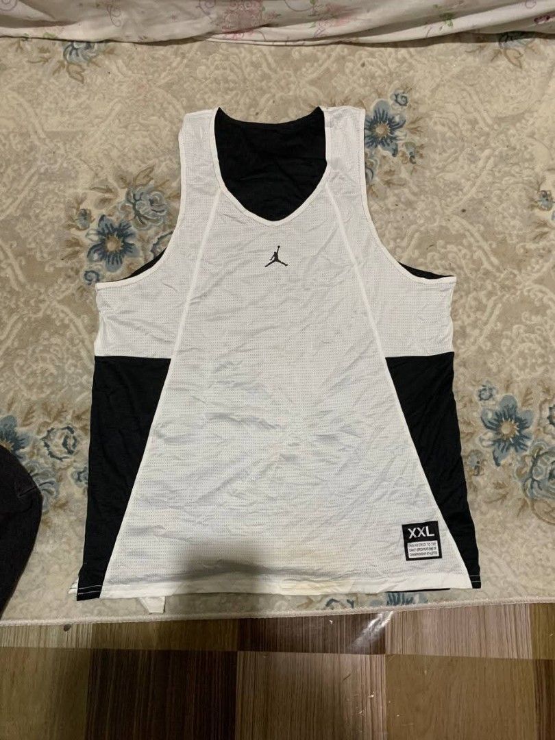 Jordan reversible (Category: Activewear) located in Bula. Submitted by justinejar75338 (Listing ID 1464732863, Image 2). Description: T Jordan Dri-FIT Reversible Basketball Tank Top size 2xl on tag L to xl fitting only excellent condition no issue need wash only color rate 9.5/10 550 free shipped 📩📩📩.