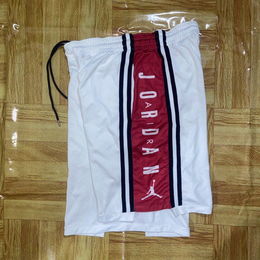 Jordan Script Dri-Fit Short (Category: Activewear) located in Dasmarinas. Submitted by thrift2gems (Listing ID 1464588087, Image 1). Description: Jordan Script Dri-Fit Short✨ -WIDTH: 32-38 -LENGTH: 20 -HEM: 12 -COLOR RATE: 9.5/10 -CONDITION: 9.5/10 -ISSUE: NONE.