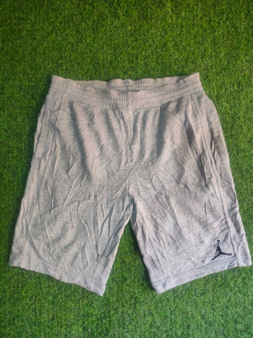 Jordan sweat short (Category: Activewear) located in Daet. Submitted by thriftnidiegz (Listing ID 1464580809, Image 2). Description: very good condition large on tag waist-32-40 L-21 need wash fresh from bale see photo for reference.