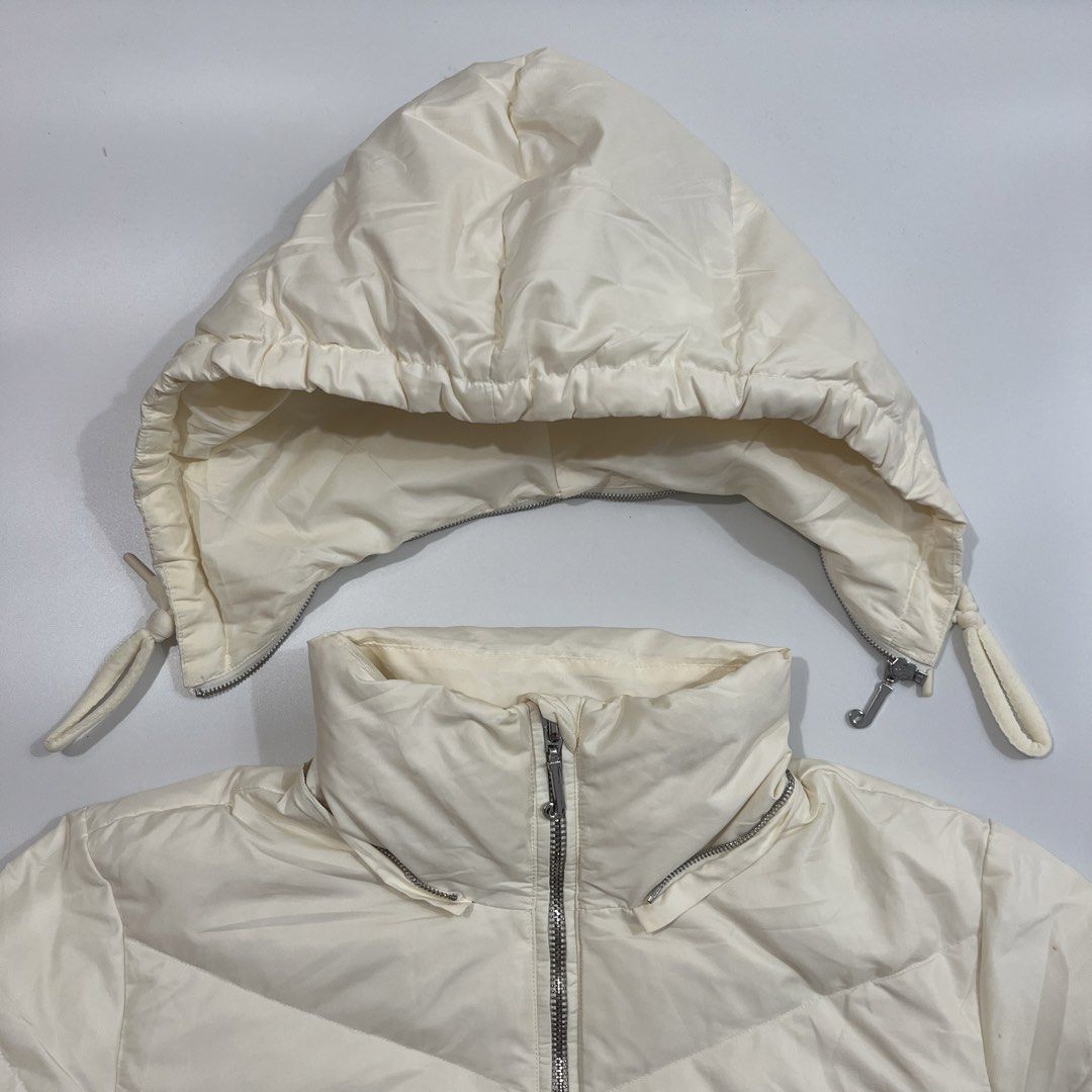 Juicy Couture (Category: Coats, Jackets and Outerwear) located in Cebu City. Submitted by ubecthrift (Listing ID 1464599698, Image 2). Description: .