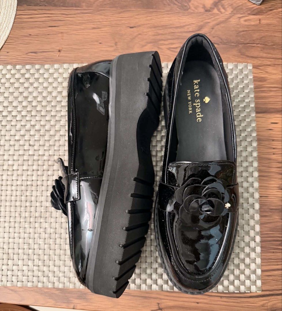 Kate spade (Category: Loafers) located in Muntinlupa City. Submitted by dielaine (Listing ID 1464748246, Image 2). Description: New, padala galing U.s A bit small sa daughter ko. Walk lng konte sa mall. Size 8.5 .