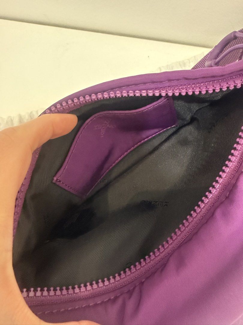 Kenzo Purple Logo Beltbag (Category: Purses & Pouches) located in Angeles City. Submitted by bagpriceinfiniteluck (Listing ID 1464734145, Image 3). Description: Stands out with its textured mesh front pocket and a diagonal logo branding Fits big phones : iphone promax, adjustable sling. READY FOR SHIPPING🇵🇭🇵🇭 Thank you. God Speed.