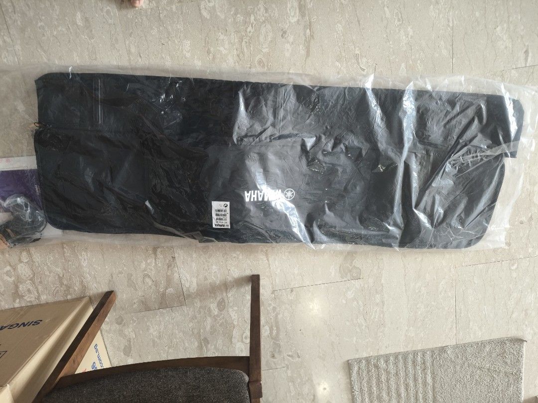 Keyboard casing (Category: Music Accessories) located in Singapore. Submitted by toomanykidz (Listing ID 1464594908, Image 1). Description: comes with foot paddle new.