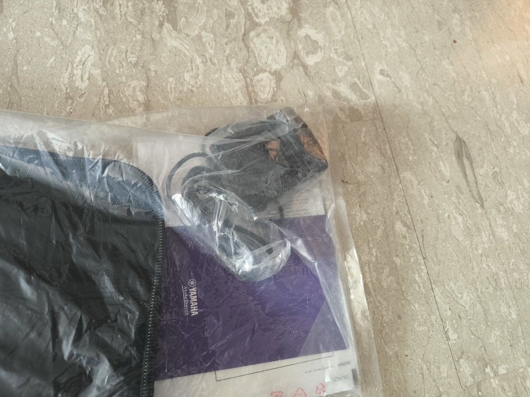 Keyboard casing (Category: Music Accessories) located in Singapore. Submitted by toomanykidz (Listing ID 1464594908, Image 2). Description: comes with foot paddle new.