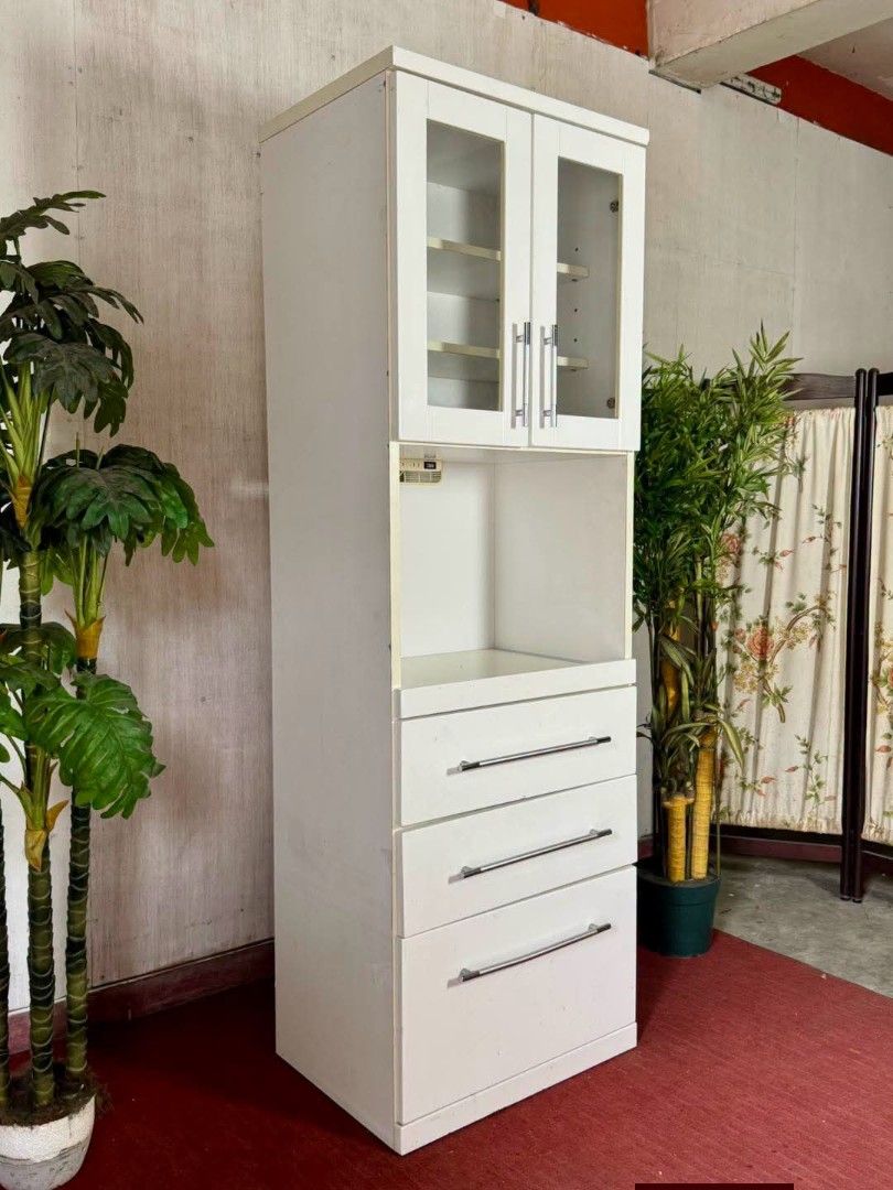Kitchen Cabinet (Category: Shelves, Cabinets & Racks) located in Meycauayan. Submitted by marygracecasimiro (Listing ID 1464732954, Image 2). Description: Slim Kitchen Cabinet Duco finish white 24”L x 17”W x 72”H Php 7,200🩷.