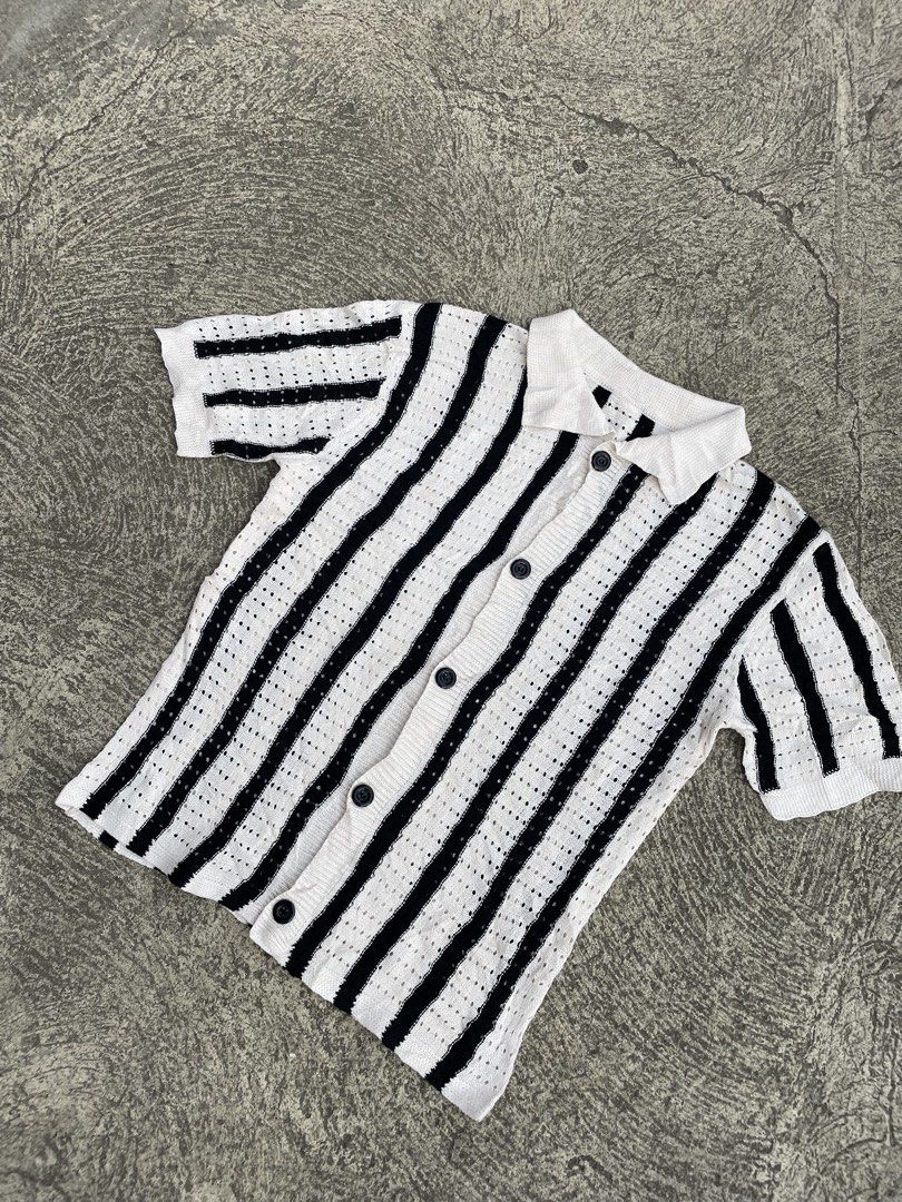 knit polo (Category: Tshirts & Polo Shirts ) located in Manila. Submitted by heironjay140351 (Listing ID 1464732527, Image 3). Description: med - large 20x26 no issue yan ha need wash lang 74 sf shmpre.