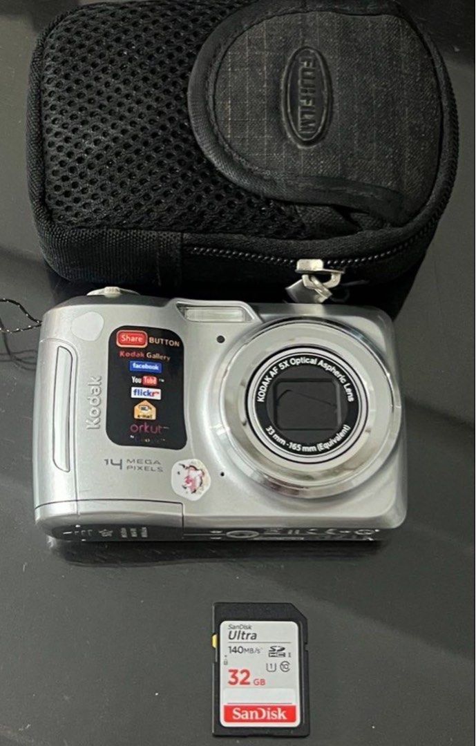 Kodak Easyshare C19514 Mega Pixels (Category: Cameras) located in Caloocan City. Submitted by sebaesic (Listing ID 1464586333, Image 1). Description: Kodak Easyshare C19514 Mega Pixels - free 32 gb sd card - no issues - 14 Mega Pixel.