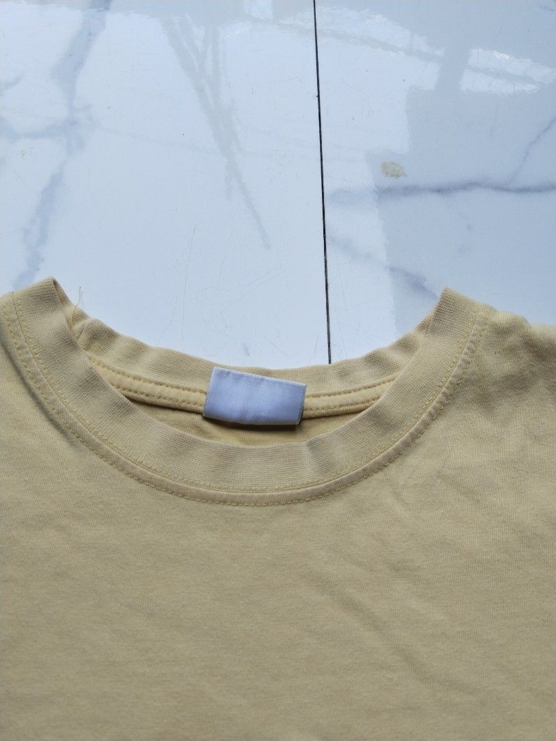 LACOSTE BIG LOGO YELLOW (Category: Formal Shirts) located in Iloilo. Submitted by raydelcanomay (Listing ID 1464618401, Image 3). Description: LACOSTE BIG LOGO YELLOW Size - L on tag Dimes - W20 L24 Colorate - 9.5 Condition - Excellent Tags - complete Issue - minor yellow stain and lints Price - 600!!.