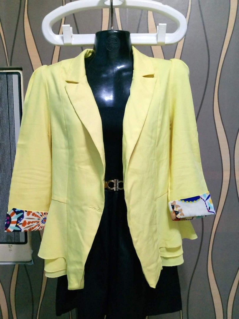 Ladies Blazer size L (Category: Coats, Jackets and Outerwear) located in Plaridel. Submitted by tonilousg (Listing ID 1464768118, Image 2). Description: preloved fix price php 100 maganda po yan sa personal size L Plaridel, Bulacan shapi chckout.