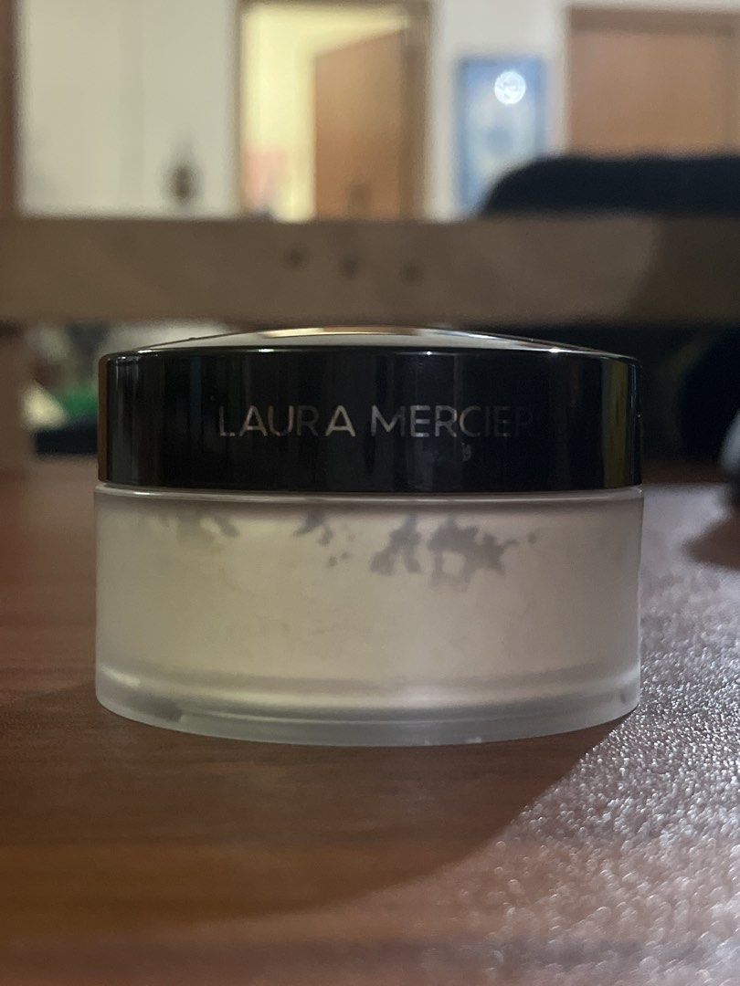 laura mercier loose setting powder (Category: Makeup) located in Pinamungahan. Submitted by the19thspring (Listing ID 1464655901, Image 2). Description: [ laura mercier loose setting powder ] fixed price - like new, has been barely used - authentic & comes with it’s original box - in very good condition please send me a dm for more pictures if interested! 🤍 loc is in visayas.