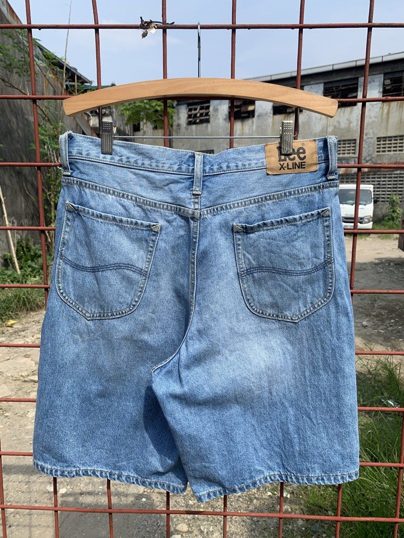 Lee Denime Jorts (Category: Shorts) located in Valenzuela. Submitted by thriftpings0 (Listing ID 1464603051, Image 1). Description: No issue Size 33 on tag.