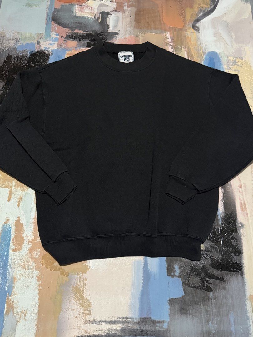 Lee sweater vintage (Category: Hoodies) located in Las Pinas. Submitted by thrftmnl. (Listing ID 1464731127, Image 1). Description: Vtg Lee sweater Size: L-XL Dimes Width: 23.5 Length: 27 Issue/s: none.