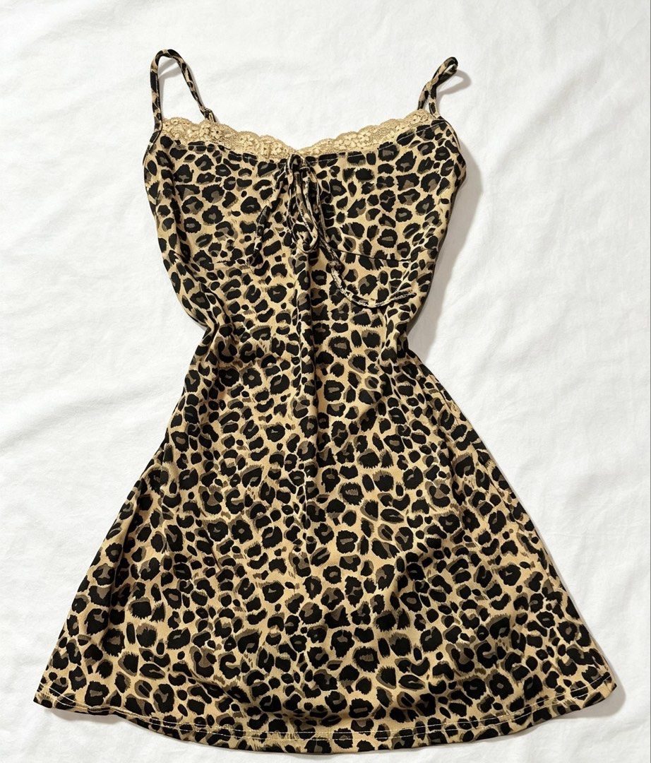 Leopard Camisole Dress (Category: Dresses) located in Antipolo. Submitted by ziafinds.ph (Listing ID 1464628788, Image 1). Description: .