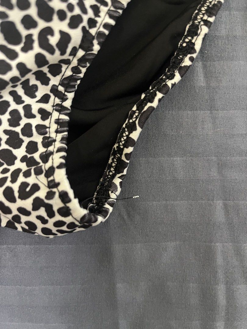 Leopard Print Bikini Bottoms (Category: Bikinis & Swimsuits) located in Makati City. Submitted by samsafsav (Listing ID 1464600259, Image 2). Description: Best fits Size XS to S Slightly cheeky bikini bottoms Bought from an Instagram store but I can’t remember the name. RFS: decluttering .