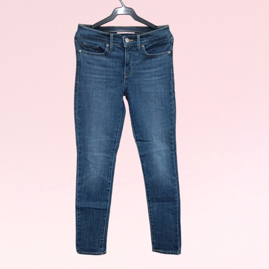 Levi's 311 Shaping Skinny Jeans (Category: Jeans) located in Quezon City. Submitted by firstlovedbyb (Listing ID 1464597306, Image 1). Description: Pre-loved Levis 311 Shaping Skinny jeans. Rarely used. No flaws or issues. In very good condition. Good as new. Bought in the US. Size on tag: 25 (can fit 25-27 waist if stretched) Length: approx. 36.5 inches.