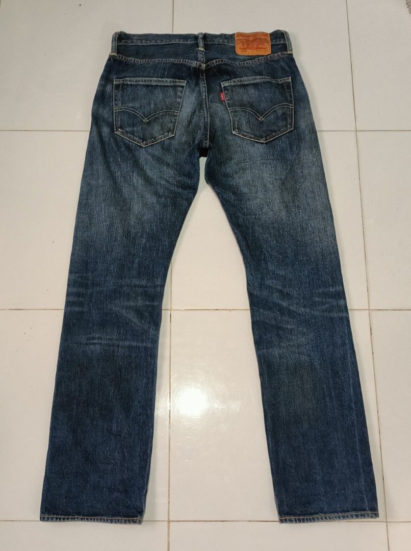 Levis 501 red line selvedge pants (Category: Jeans) located in Asingan. Submitted by arnelpalaris8 (Listing ID 1464741926, Image 2). Description: Levis 501 Red line selvedge Pants 31x32 On Tag 32-30 Waistline 41 Length 7.5 inch hem Verygood to excellent condition PM ME.