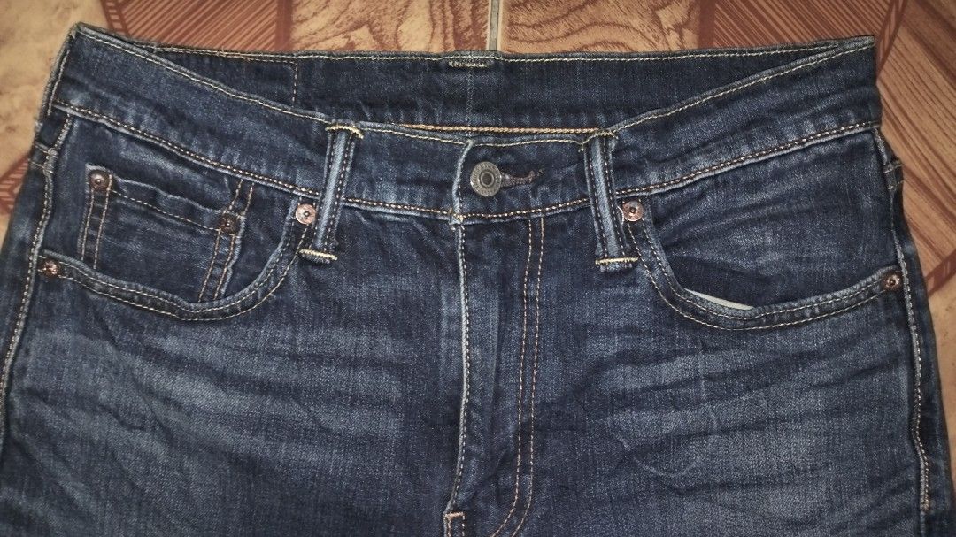 Levi's 514 selvedge jeans (Category: Jeans) located in Bulacan. Submitted by ryldeal030912 (Listing ID 1464692134, Image 3). Description: excellent condition stretch no issues size 30 fits to 32 42" lenght 11" leg 8" knee 7.5" hem.