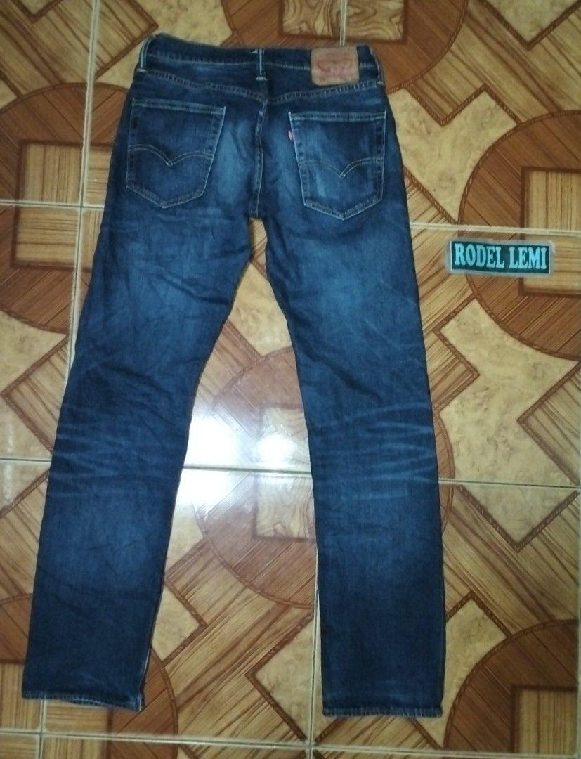 Levi's 514 selvedge jeans (Category: Jeans) located in Bulacan. Submitted by ryldeal030912 (Listing ID 1464692134, Image 2). Description: excellent condition stretch no issues size 30 fits to 32 42" lenght 11" leg 8" knee 7.5" hem.