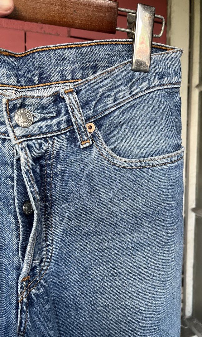 levis denim pants (Category: Activewear) located in Quezon City. Submitted by dressingroombylech (Listing ID 1464583823, Image 2). Description: .