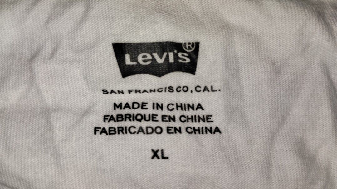 Levi's shirt (Category: Tshirts & Polo Shirts ) located in Bulacan. Submitted by ryldeal030912 (Listing ID 1464692663, Image 3). Description: excellent condition no issues xl fits to large 21" width 28" lenght.