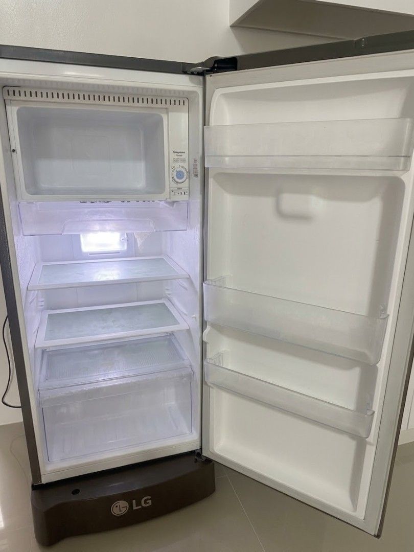 LG Single Door Inverter Refriferator (Category: Refrigerators and Freezers) located in Las Pinas. Submitted by nonoylo30 (Listing ID 1464614540, Image 2). Description: ​LG Single Door Refrigerator ​Key Features & Specifications: ​Brand: LG ​Type: Single Door Refrigerator ​Finish: Stainless Silver / Dark Graphite Look ​Door Handle: Vertical recessed handle with chrome accents ​Design: Compact footprint with elevated base frame ​Condition: Excellen