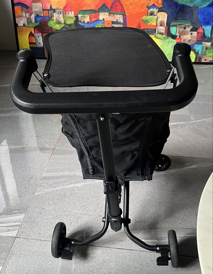 Lightweight stroller (Category: Strollers) located in Cainta. Submitted by klejre (Listing ID 1464664309, Image 1). Description: Toddler lightweight shaded stroller.