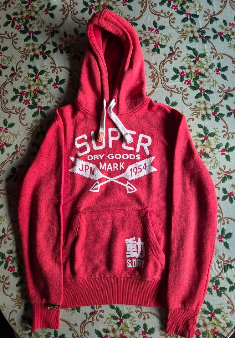 Limited Edition Superdry Vintage Goods Pullover Hoodie (Category: Hoodies) located in San Fernando. Submitted by bby0818 (Listing ID 1464675615, Image 1). Description: Purchased from Superdry United Kingdom 🇬🇧 101% legit or moneyback guarantee if proven fake Excellent used condition (worn once) Unisex Size: Medium - Fits large frame (W).