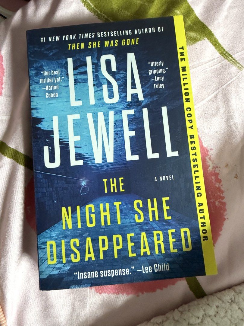 Lisa Jewell The Night She Disappeared (Category: Storybooks) located in Ozamiz City. Submitted by pollymolly23 (Listing ID 1464570860, Image 1). Description: US copy.