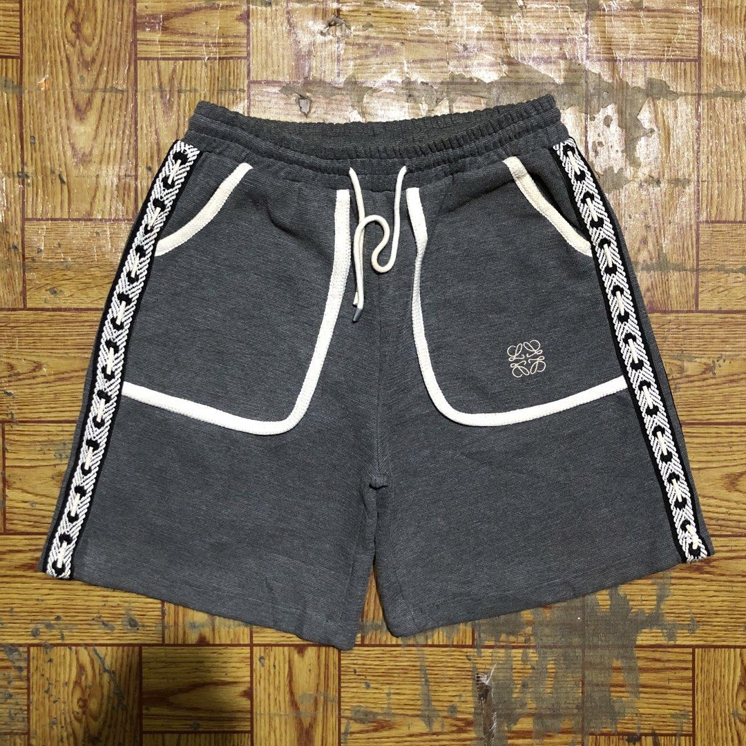 LOEWE EMBROID LOGO GREY SHORT (Category: Luxury Apparel) located in Dasmarinas. Submitted by cornyxmessy (Listing ID 1464583183, Image 1). Description: waist - 28 to 36 length - 19.