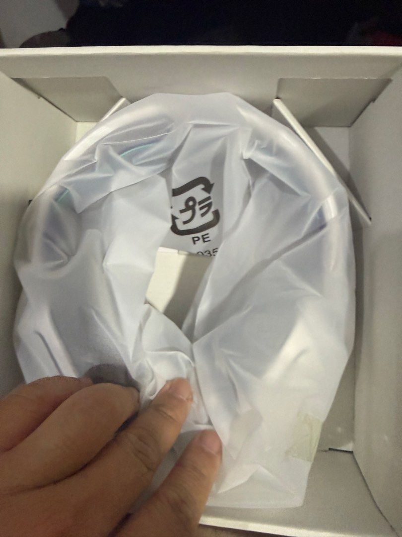 Logitech G733 LIGHTSPEED Wireless Gaming Headset White (Category: Headphones & Headsets) located in Mandaluyong City. Submitted by impulsiveBuyer10 (Listing ID 1464706222, Image 3). Description: - Authentic Logitech G733 Wireless Gaming Headset in clean White - Comes complete with original box and protective wrapping - Eye-catching purple and turquoise suspension headband - Plush cloth ear cushions designed for maximum comfort during long gaming 
