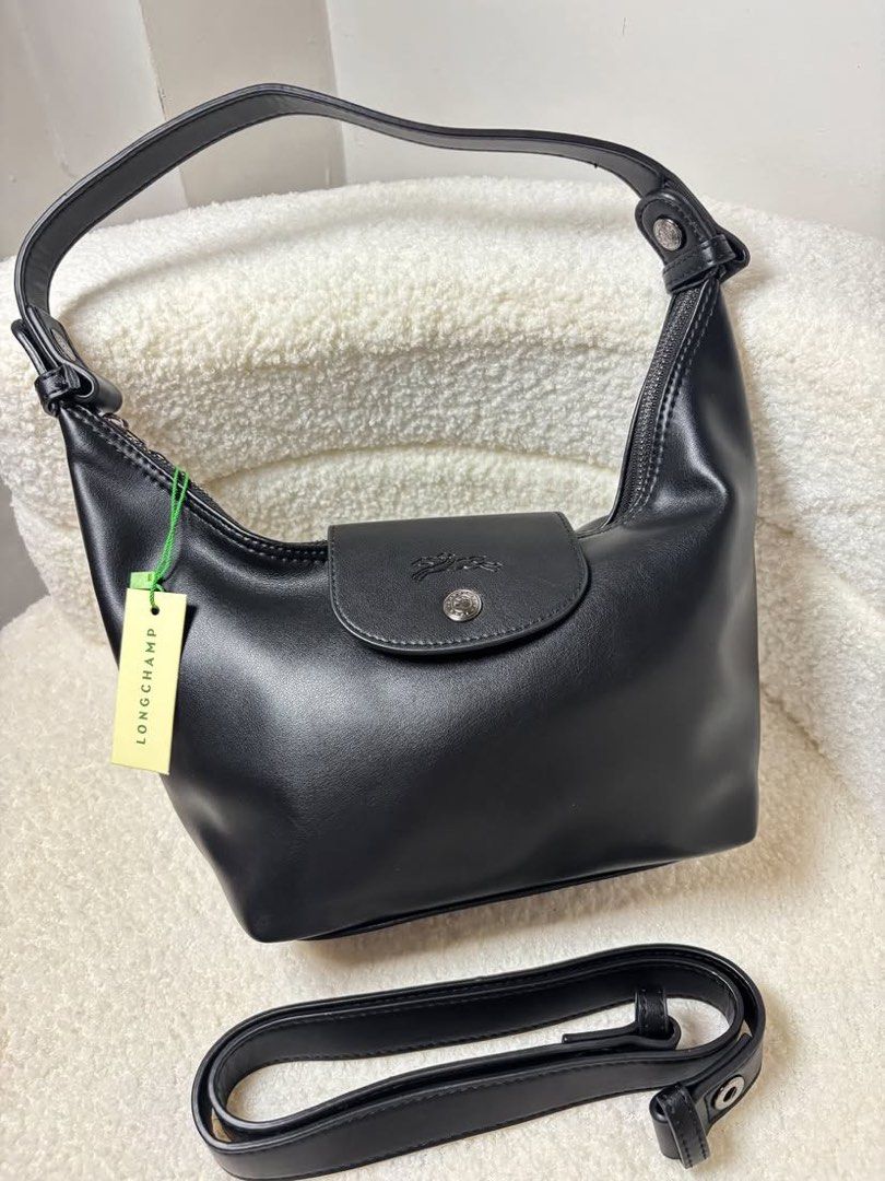 Longchamp Hobo Bag (Category: Shoulder Bags) located in Guinobatan. Submitted by jadieee_young22 (Listing ID 1464626438, Image 1). Description: Longchamp Hobo Bag • fresh from 🇻🇳 • with 2 straps • actual photos | what you see is what you exactly get! • shipping nationwide via tiktok co.