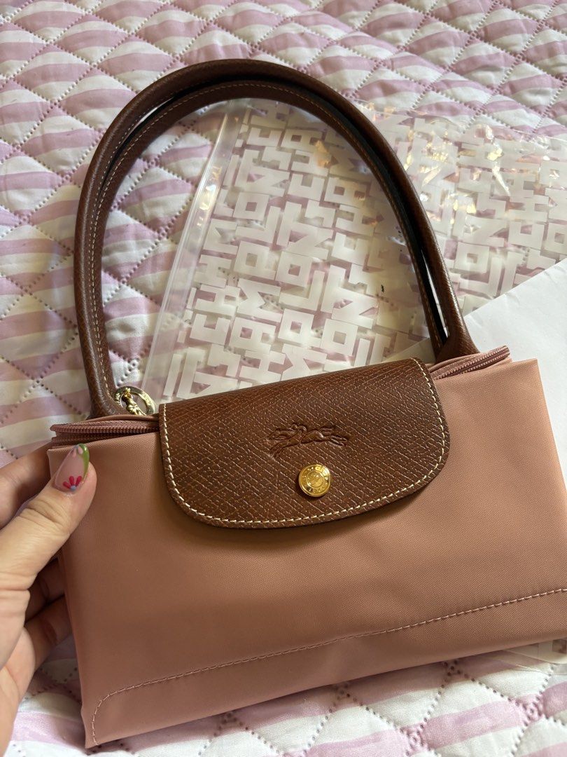 Longchamp Le Pliage Medium Longhandle Pink Tea (Category: Tote Bags) located in Alangalang. Submitted by byeeestuff (Listing ID 1464663725, Image 1). Description: Original Ordered online (with receipt) DM me for more inquiries 🤏🏻.