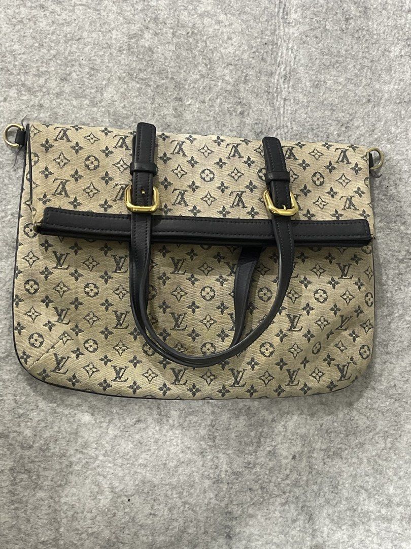 louis vuitton (Category: Tote Bags) located in Calamba. Submitted by thriftingoverload (Listing ID 1464704279, Image 2). Description: plus shipping fee missing strap.