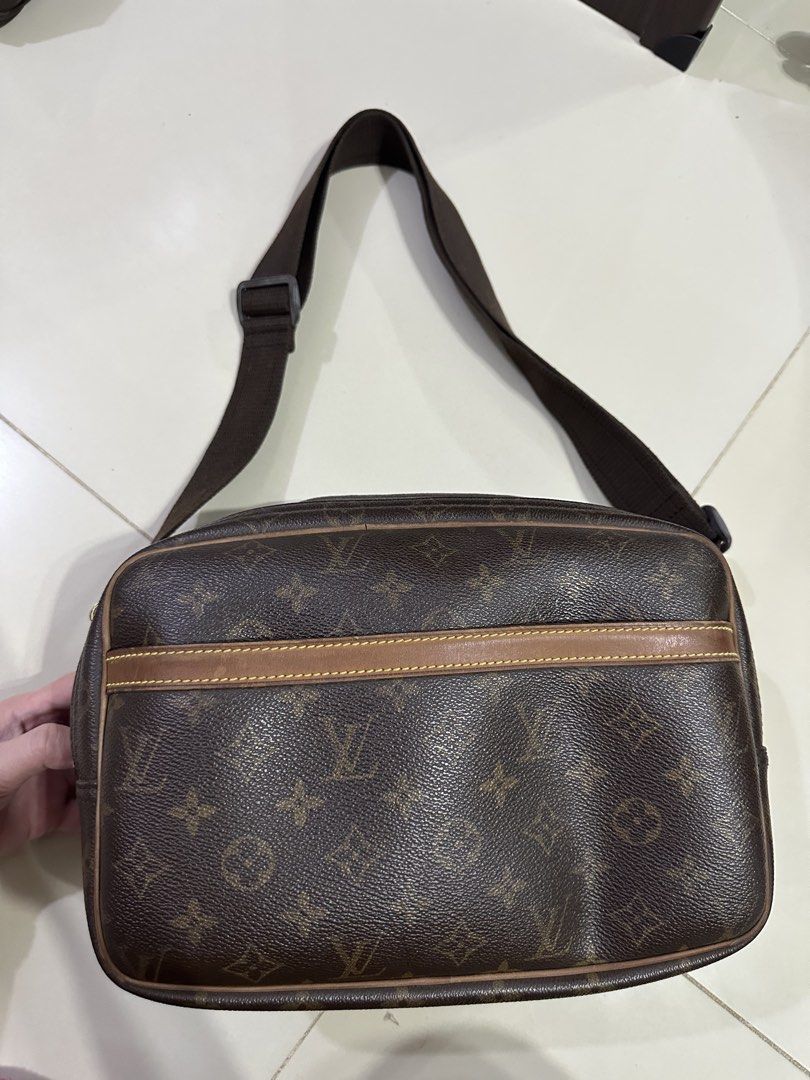 Louis Vuitton Monogram Canvas Reporter Bag (Category: Cross-body Bags) located in Manila. Submitted by kluxvault (Listing ID 1464587701, Image 1). Description: Personal Used Bag Bought in Japan.