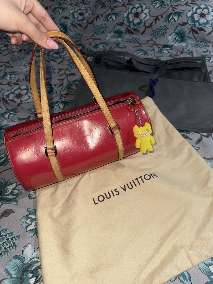 Louis Vuitton Monogram Vernis Papillon NEGOTIABLE (Category: Luxury Bags & Wallets) located in Makati City. Submitted by bcloset2 (Listing ID 1464748540, Image 2). Description: - Brand: Louis Vuitton - Model: Papillon - Material: Pink Monogram Vernis Leather with Vachetta Trim - Shape: Cylindrical with structured handles - Closure: Top zip closure - Interior: Spacious pink lining with exterior side pocket - Inclusions: Original beige Louis Vuitto