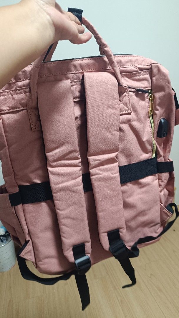 Lovevook Bagpack/laptop baga Pink (Category: Backpacks) located in Taguig. Submitted by Gom.Ez (Listing ID 1464666035, Image 2). Description: - Adorable pink backpack - Features front and side pockets for organization - Adjustable straps for a comfortable fit - Convenient side USB port for on-the-go charging - Ideal for everyday use and travel adventures.