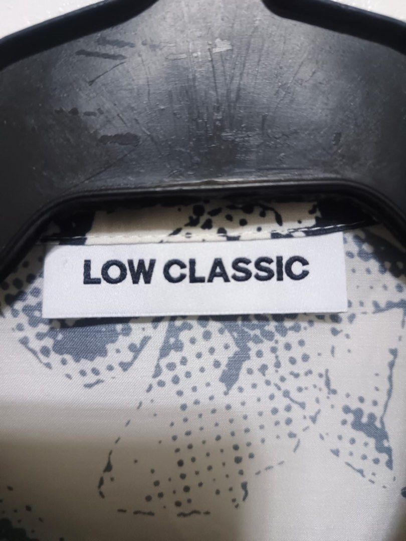 LOW CLASSIC (Category: Longsleeves) located in Dasmarinas. Submitted by jessputrages (Listing ID 1464751062, Image 3). Description: For sale Low classic Excellent condition No issue 700 plus shipping fee Pm for more details.