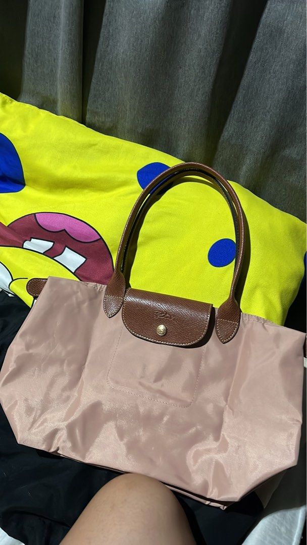 Ltea pink longchamp (Category: Tote Bags) located in San Jacinto. Submitted by kellysthrift_ (Listing ID 1464598485, Image 3). Description: .