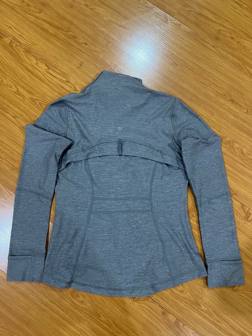 Lululemon Grey Jacket (Category: Coats, Jackets and Outerwear) located in Muntinlupa City. Submitted by jane226ph (Listing ID 1464683047, Image 2). Description: Original / Authentic Lululemon Grey Jacket Size 12 Purchased in-store. Sold as-is.