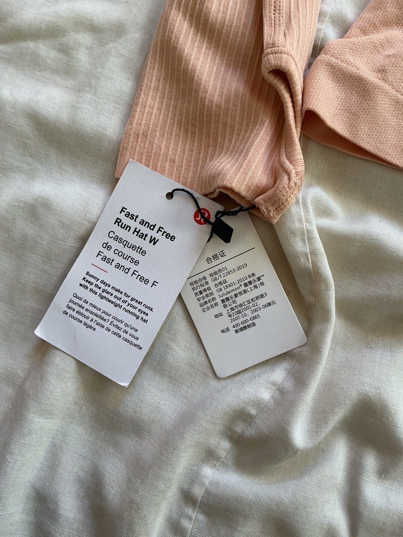 Lululemon Peach Long Sleeve Running Top Size 8 (Category: Longsleeves) located in San Nicolas. Submitted by dijie.cam (Listing ID 1464639561, Image 2). Description: - Brand: Lululemon - Color: Peach - Style: Long sleeve top - Size: 8 - Features: Thumbholes on sleeves, breathable fabric - Material: 100% polyamide - Condition: Brand new with original tags - Ideal for: Runs, workouts, activewear.