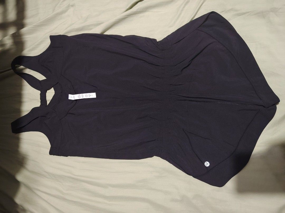 Lululemon ROMPER Black (Category: Activewear) located in Santa Rosa. Submitted by RRRR0520 (Listing ID 1461590076, Image 1). Description: - Set of 2 Lululemon tank tops - Color 1: Light mint green (with built-in bra) - Color 2: Black (with criss-cross strap detail) - Versatile: Ideal for workouts or casual wear ROMPER DOT6 ❤️❤️ AVAILABLE♥️♥️ 2pcs tank top DOT6 and dot medium Black likenew ♥️ SOLD♥️ Mint green slightly USED ❤️ SOLD♥️ Please check 